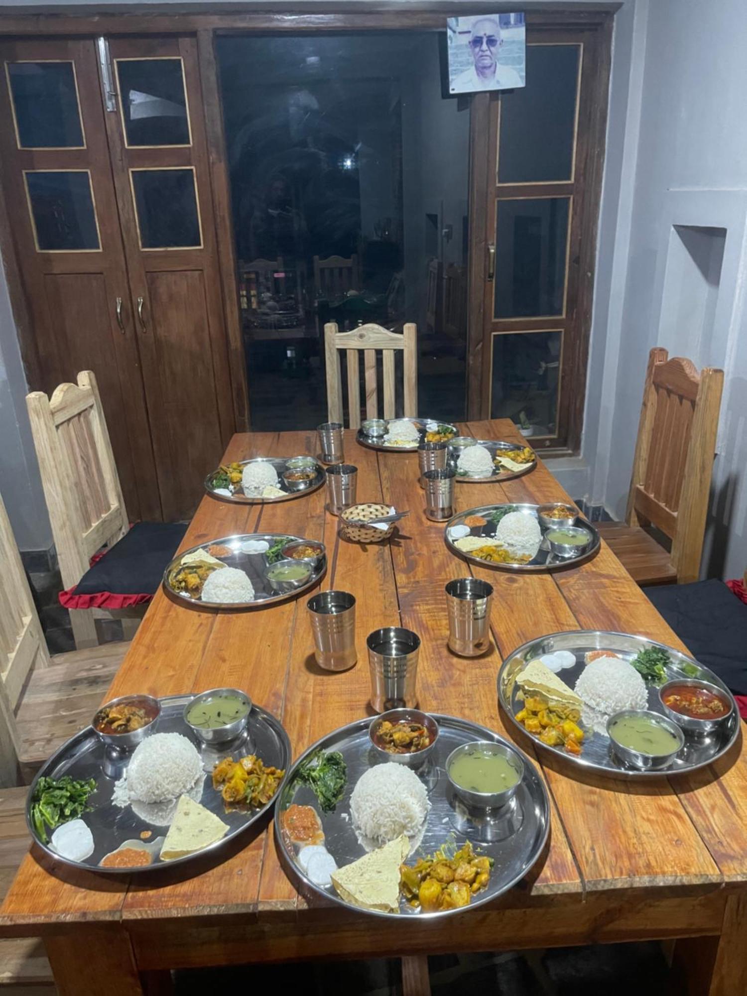 בנדיפור Pasne Aajako Hotel מראה חיצוני תמונה
